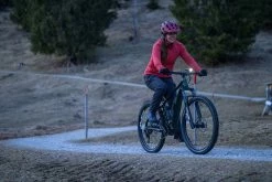 Pearl Izumi Launch Trail - Women's Bike Pants 12 Pearl Izumi Launch Trail - Women's Bike Pants -Vélos Soldes Boutique PI Launch Trail Damen Radhose P192120036LR4 4