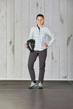 Pearl Izumi Launch Trail - Women's Bike Pants 13 Pearl Izumi Launch Trail - Women's Bike Pants -Vélos Soldes Boutique PI Launch Trail Damen Radhose P192120036LR4 5